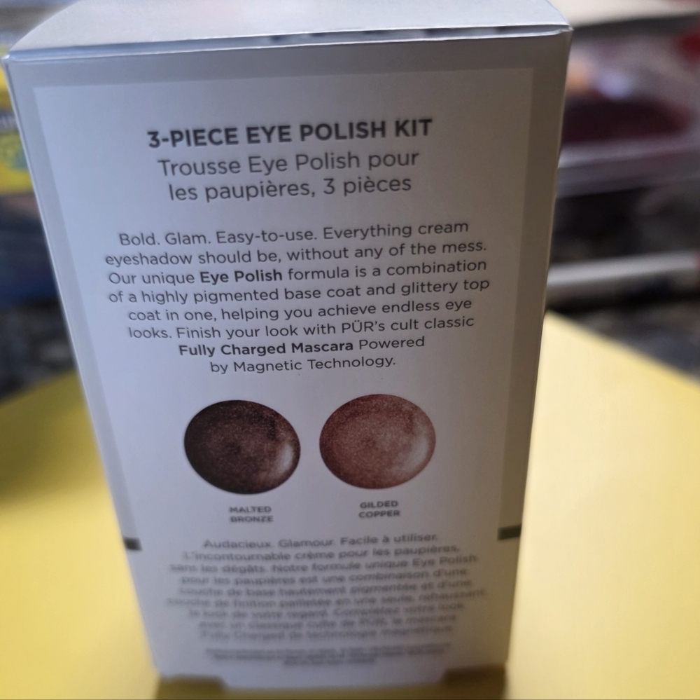 PUR Eye Polish Set with Brush and Mascara - Picture 2 of 2